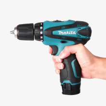 Аккумуляторный шуруповёрт 12V с набором Makita DF330DWE, набор бит и запасной аккумулятор