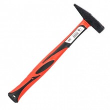 Молоток слесарный 200г ручка из фибергласа INTERTOOL HT-0202 Молоток слесарный 200г ручка из фибергласа INTERTOOL HT-0202
